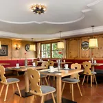 Hotel Arabella Jagdhof Am Fuschlsee, A Tribute Portfolio 4*