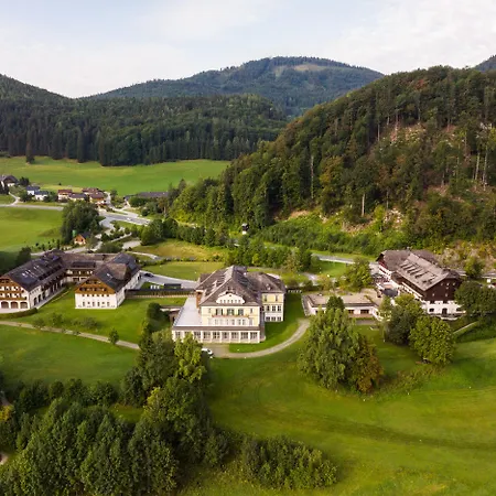 Arabella Jagdhof Am Fuschlsee, A Tribute Portfolio ホテル ホーフ・バイ・ザルツブルク